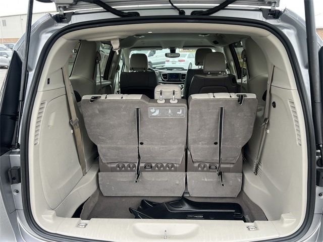 2020 Chrysler Pacifica Touring FWD - 22950543 - 14