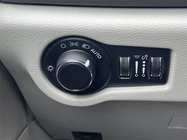 2020 Chrysler Pacifica Touring FWD - 22950543 - 19