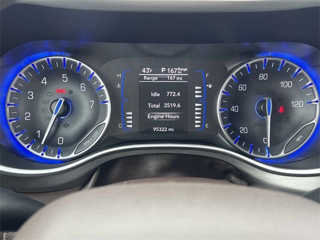 2020 Chrysler Pacifica Touring FWD - 22950543 - 24
