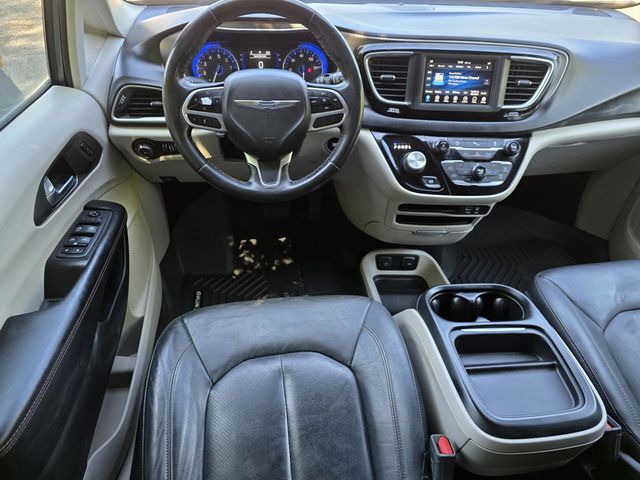 2020 Chrysler Pacifica Touring L - 23011220 - 9