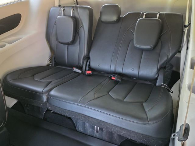 2020 Chrysler Pacifica Touring L - 23011220 - 12