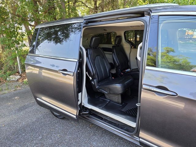 2020 Chrysler Pacifica Touring L - 23011220 - 13