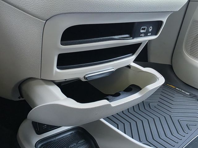 2020 Chrysler Pacifica Touring L - 23011220 - 23