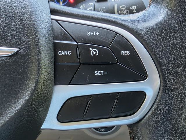 2020 Chrysler Pacifica Touring L - 23011220 - 27