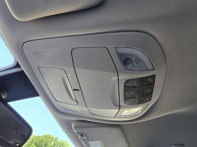 2020 Chrysler Pacifica Touring L - 23011220 - 28