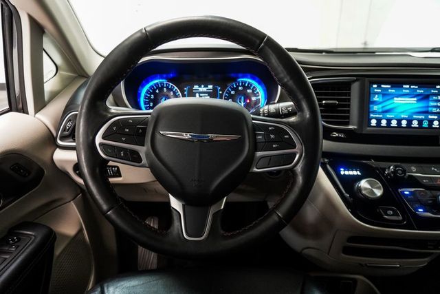 2020 Chrysler Pacifica Touring L - 23056209 - 13