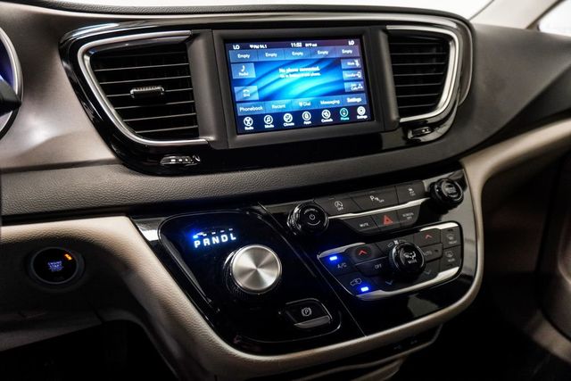2020 Chrysler Pacifica Touring L - 23056209 - 20