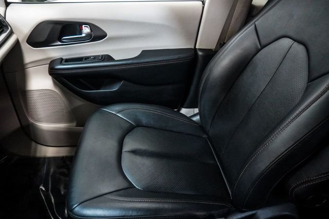 2020 Chrysler Pacifica Touring L - 23056209 - 23