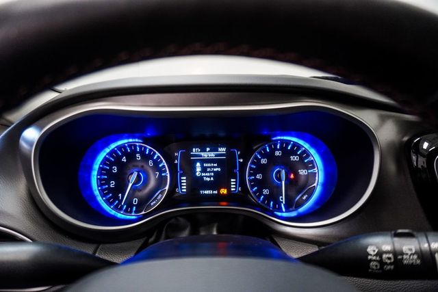 2020 Chrysler Pacifica Touring L - 23056209 - 24