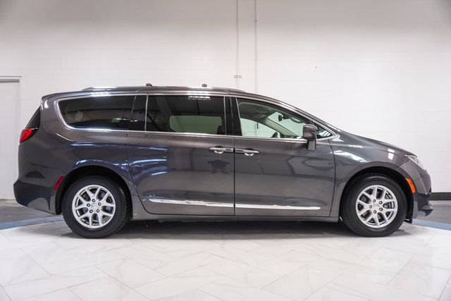 2020 Chrysler Pacifica Touring L - 23056209 - 29