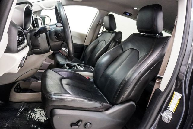 2020 Chrysler Pacifica Touring L - 23056209 - 5