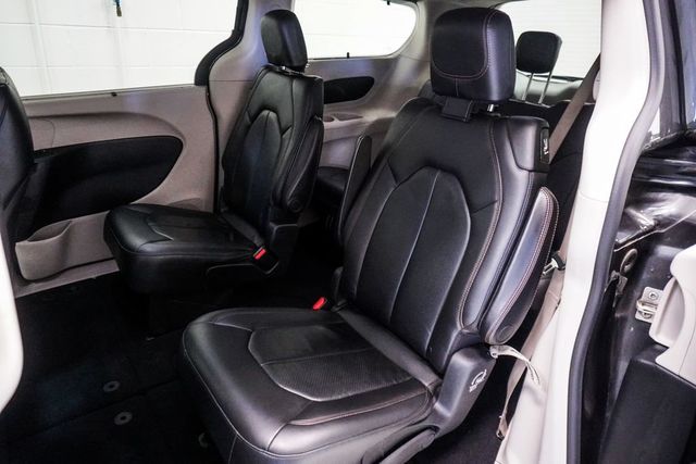 2020 Chrysler Pacifica Touring L - 23056209 - 7