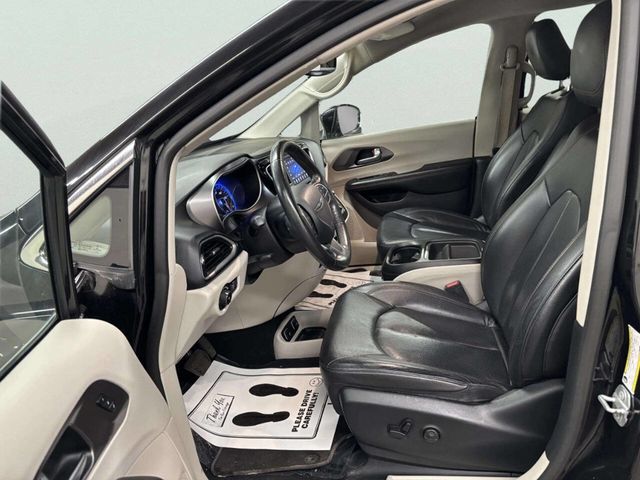 2020 Chrysler Pacifica Touring L 35th Anniversary FWD - 23011246 - 11
