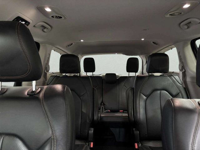 2020 Chrysler Pacifica Touring L 35th Anniversary FWD - 23011246 - 22