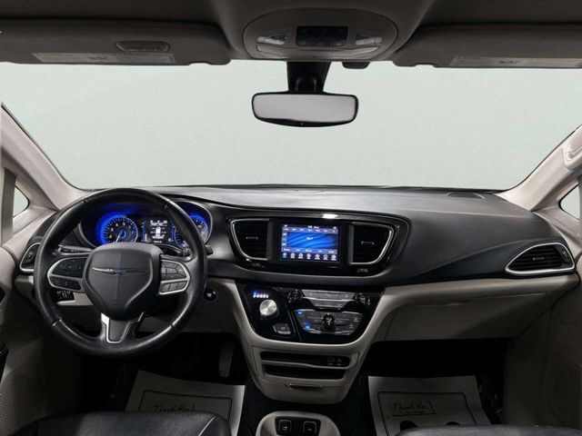 2020 Chrysler Pacifica Touring L 35th Anniversary FWD - 23011246 - 23