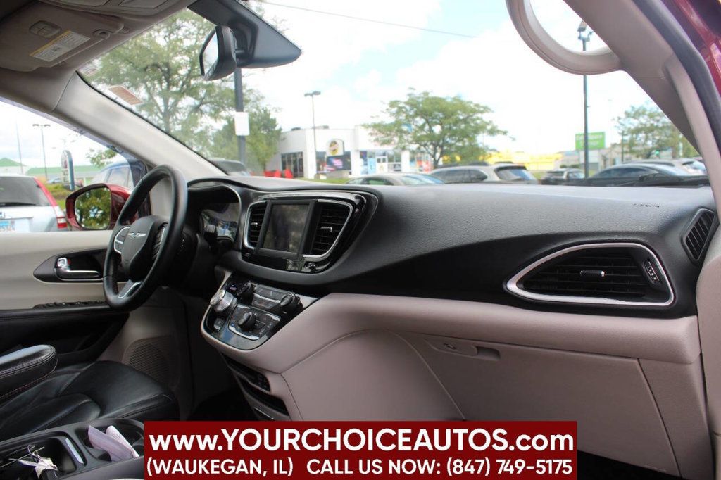 2020 Chrysler Pacifica Touring L 4dr Mini Van - 22905214 - 11