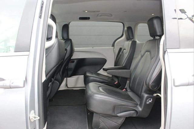 2020 Chrysler Pacifica Touring L 4dr Mini Van - 22934060 - 13