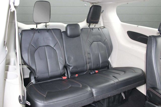 2020 Chrysler Pacifica Touring L 4dr Mini Van - 22934060 - 16