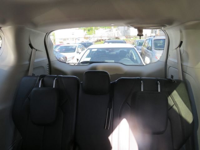 2020 Chrysler Pacifica Touring L FWD - 22938796 - 11