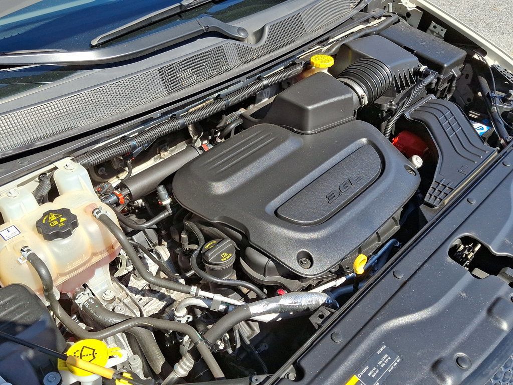 2020 Chrysler Pacifica Touring L photo 26