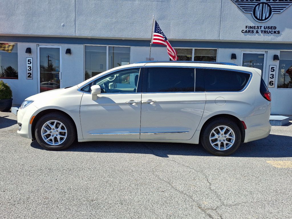 2020 Chrysler Pacifica Touring L photo 7
