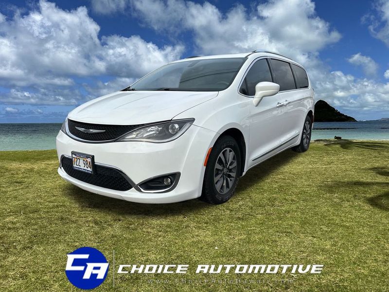 2020 Chrysler Pacifica Touring L Plus's photo