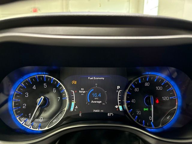 2020 Chrysler Pacifica Touring L Plus - 23060037 - 11