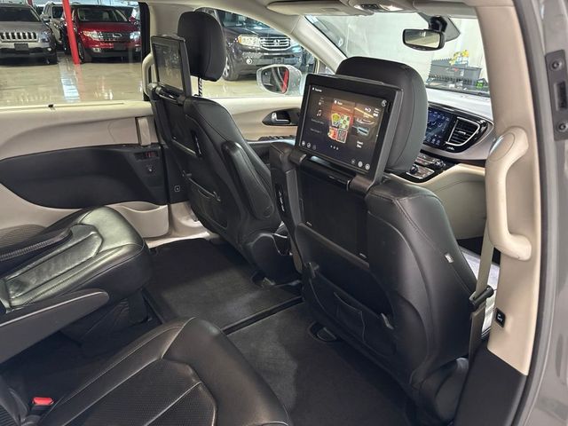 2020 Chrysler Pacifica Touring L Plus - 23060037 - 31