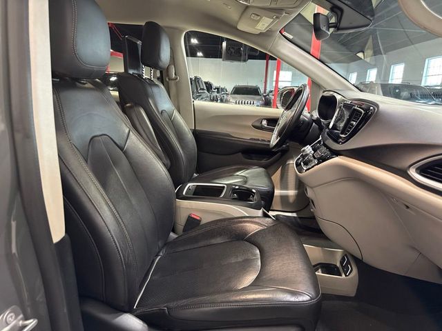 2020 Chrysler Pacifica Touring L Plus - 23060037 - 32