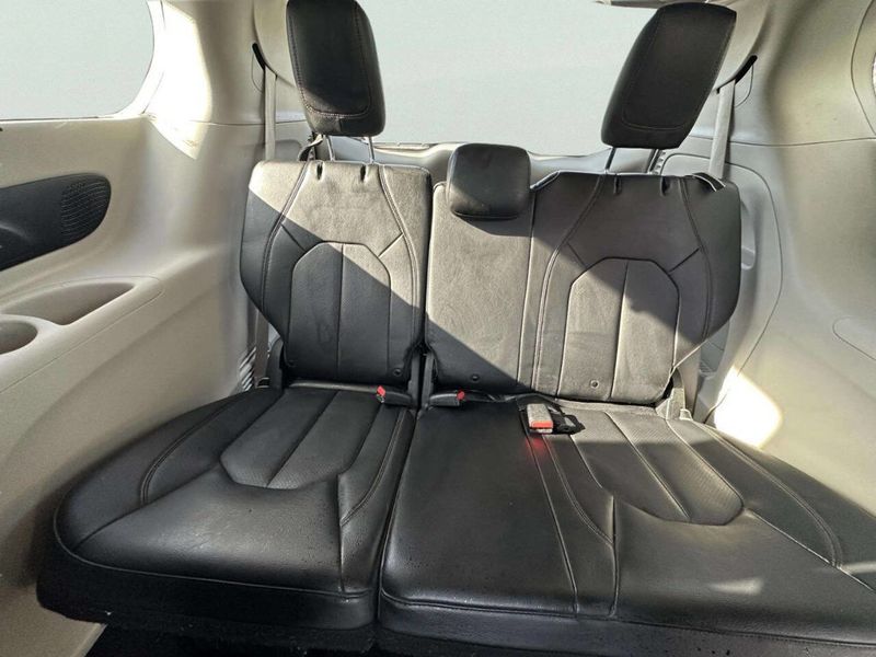 2020 Chrysler Pacifica Touring L Plus 4dr Mini Van - 22981216 - 11