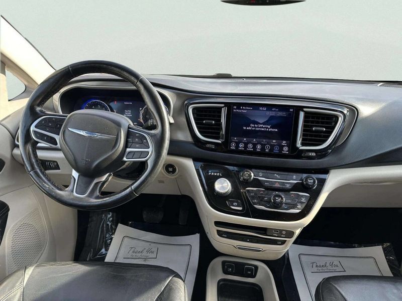 2020 Chrysler Pacifica Touring L Plus 4dr Mini Van - 22981216 - 17