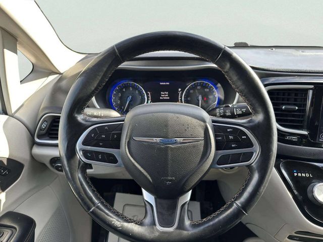 2020 Chrysler Pacifica Touring L Plus 4dr Mini Van - 22981216 - 24