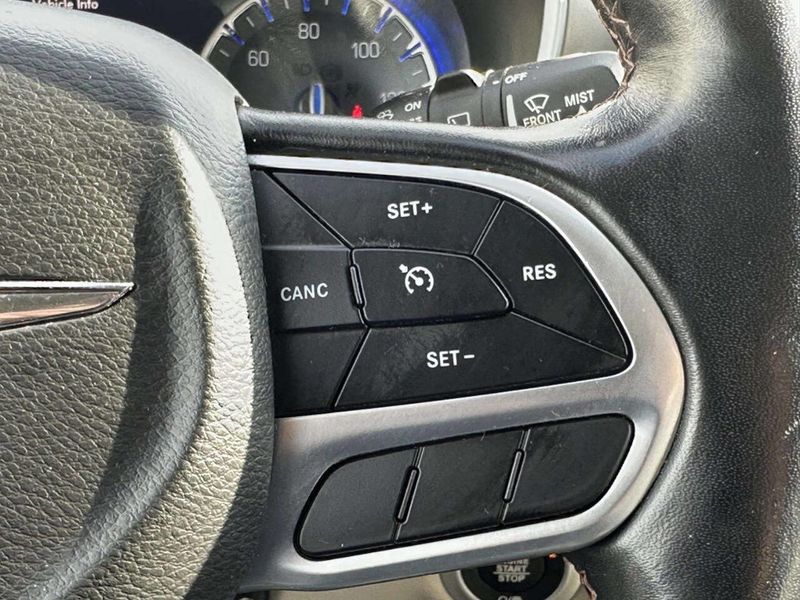 2020 Chrysler Pacifica Touring L Plus 4dr Mini Van - 22981216 - 28