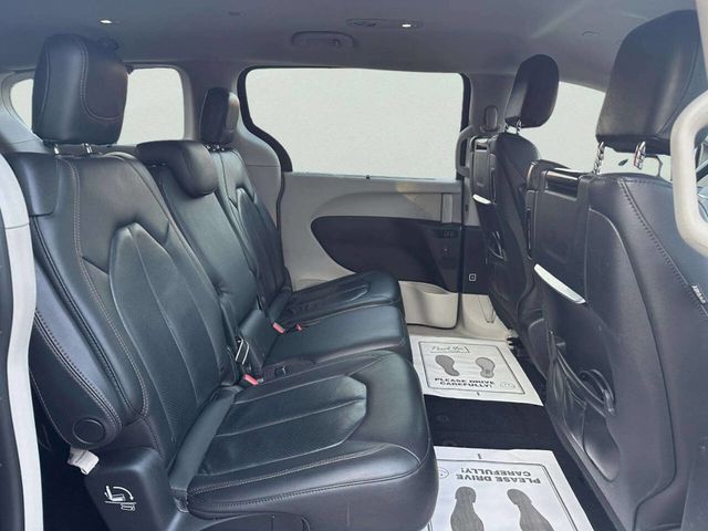2020 Chrysler Pacifica Touring L Plus 4dr Mini Van - 23030347 - 16
