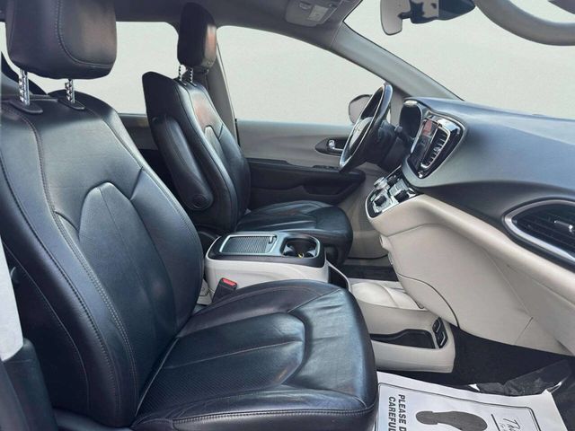 2020 Chrysler Pacifica Touring L Plus 4dr Mini Van - 23030347 - 23