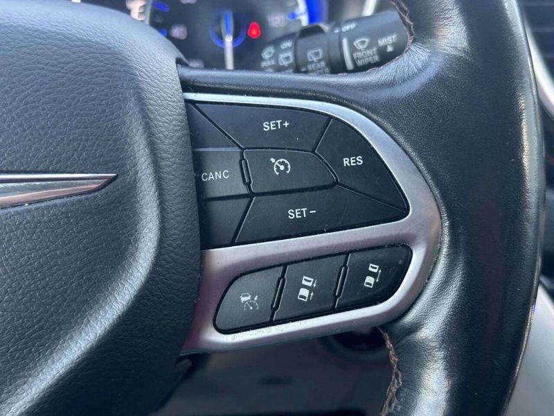 2020 Chrysler Pacifica Touring L Plus 4dr Mini Van - 23030347 - 29