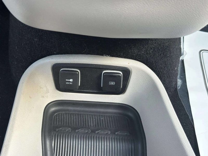 2020 Chrysler Pacifica Touring L Plus 4dr Mini Van - 23030347 - 36