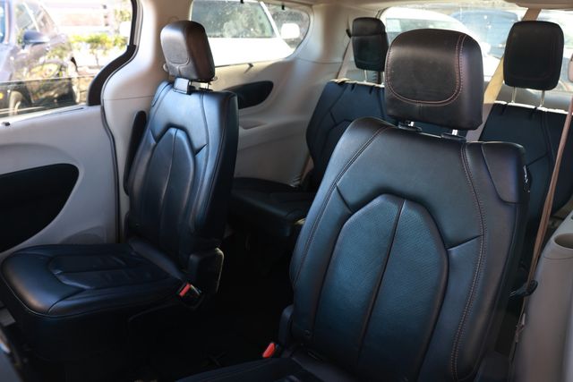 2020 Chrysler Pacifica Touring L Plus FWD - 22984128 - 10