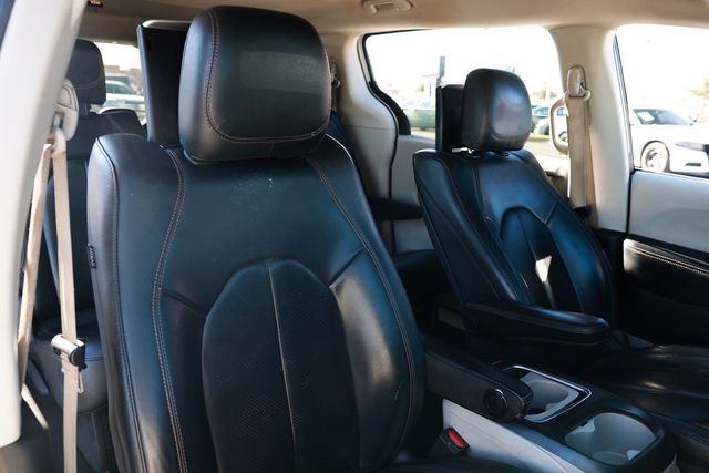 2020 Chrysler Pacifica Touring L Plus FWD - 22984128 - 18