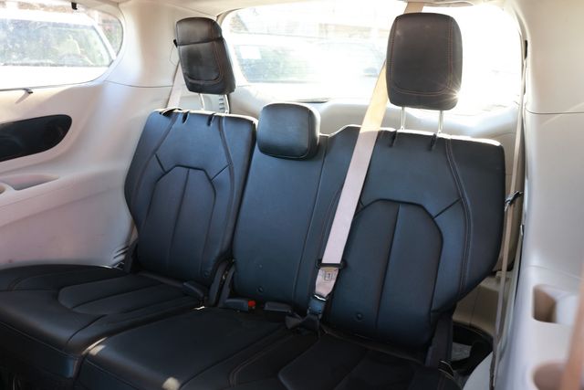 2020 Chrysler Pacifica Touring L Plus FWD - 22984128 - 29