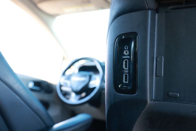 2020 Chrysler Pacifica Touring L Plus FWD - 22984128 - 35