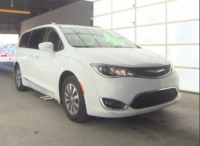 2020 Chrysler Pacifica Touring L Plus FWD - 22984128 - 3