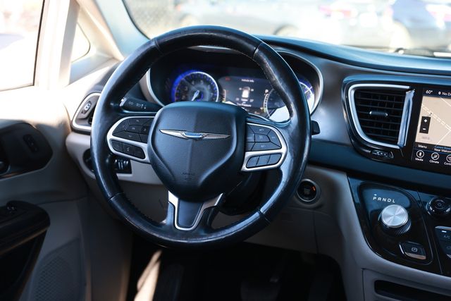 2020 Chrysler Pacifica Touring L Plus FWD - 22984128 - 39