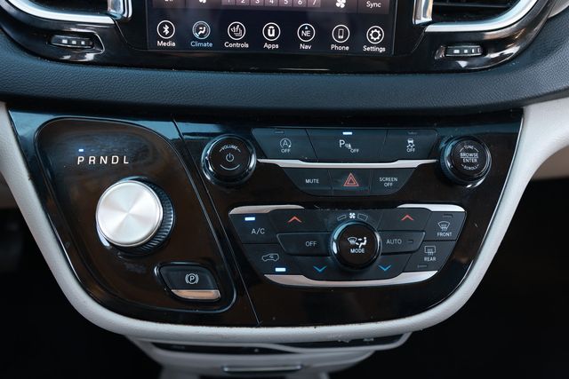 2020 Chrysler Pacifica Touring L Plus FWD - 22984128 - 45