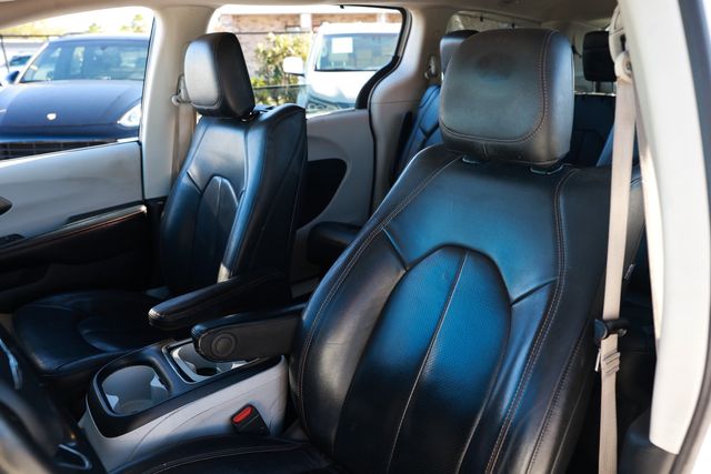 2020 Chrysler Pacifica Touring L Plus FWD - 22984128 - 8