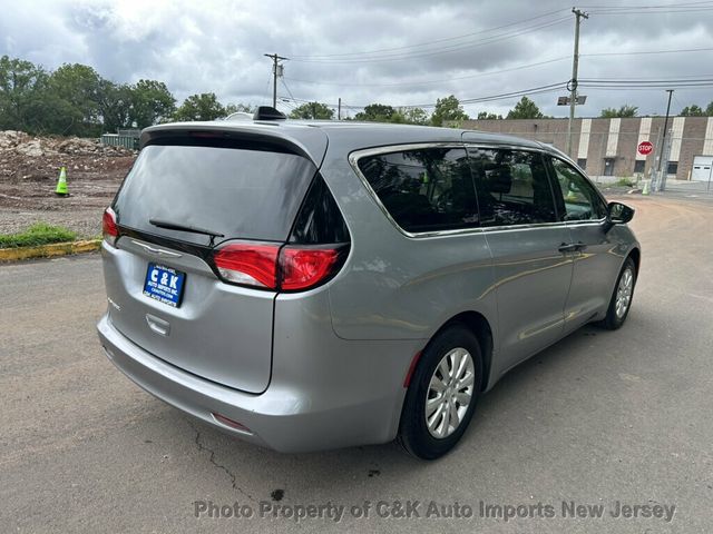 2020 Chrysler Voyager L FWD - 23060196 - 9