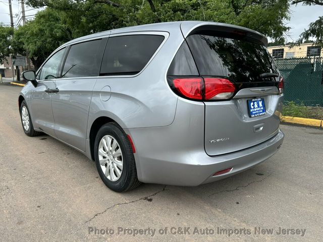 2020 Chrysler Voyager L FWD - 23060196 - 12