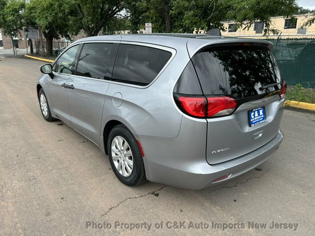 2020 Chrysler Voyager L FWD - 23060196 - 13
