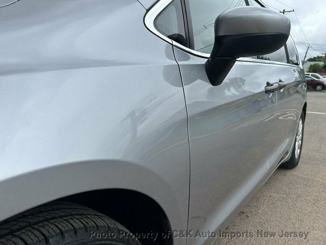 2020 Chrysler Voyager L FWD - 23060196 - 19