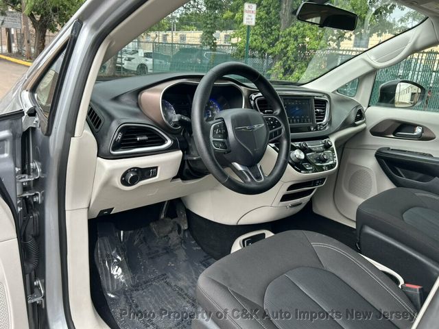 2020 Chrysler Voyager L FWD - 23060196 - 24